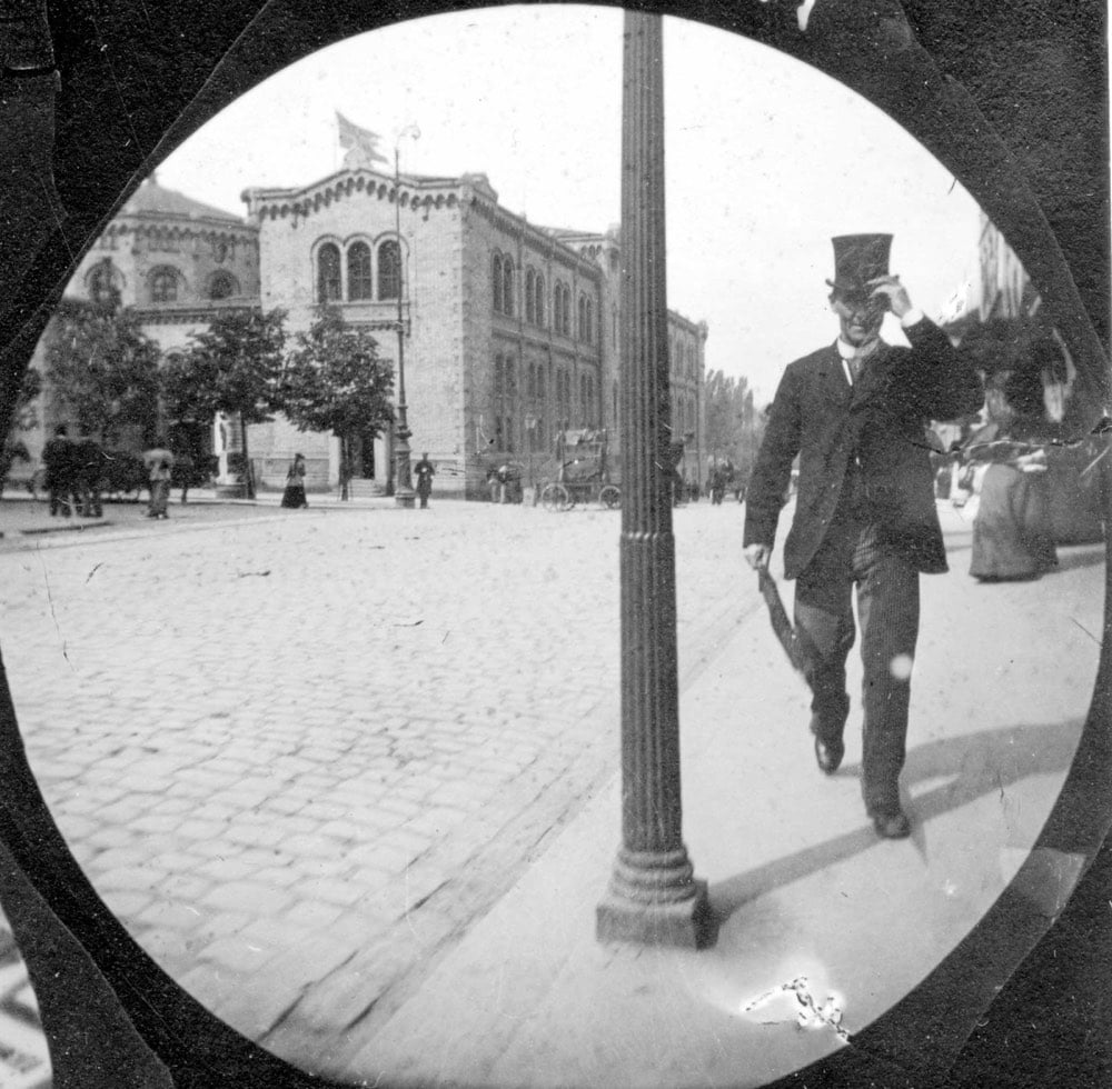 Candid street photos from the 1890s