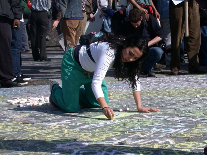 Anti-war chalking